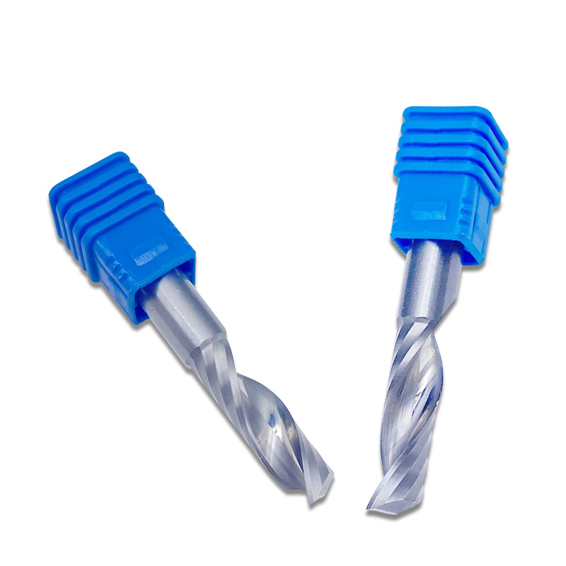 Jak wybrać pomiędzy narzędziami PCD i MCD?