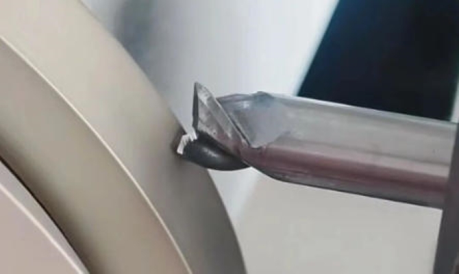 Czy użyłeś frezu prosto z pudełka? Jak to się stało, że rozdrobniono go w ciągu zaledwie pół godziny?